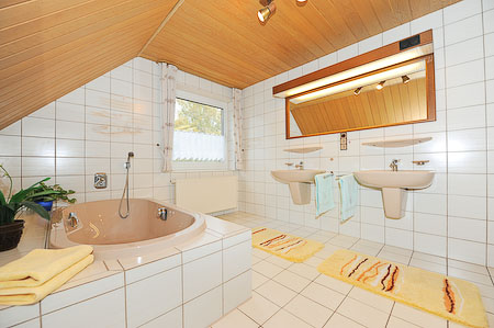 Ferienwohnung „Sommerwind“ - Badezimmer