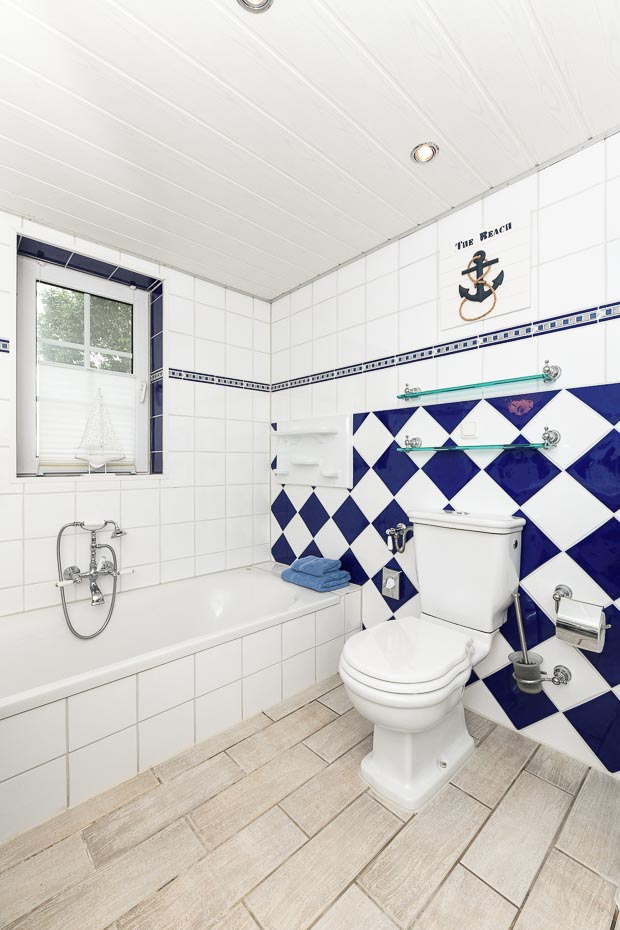 Ferienhaus „Sternenklar“ - Badezimmer