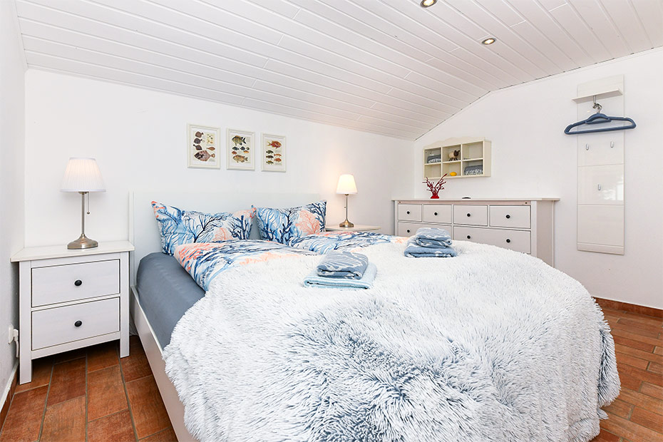 Ferienhaus „Sternenklar“ - Schlafzimmer 1