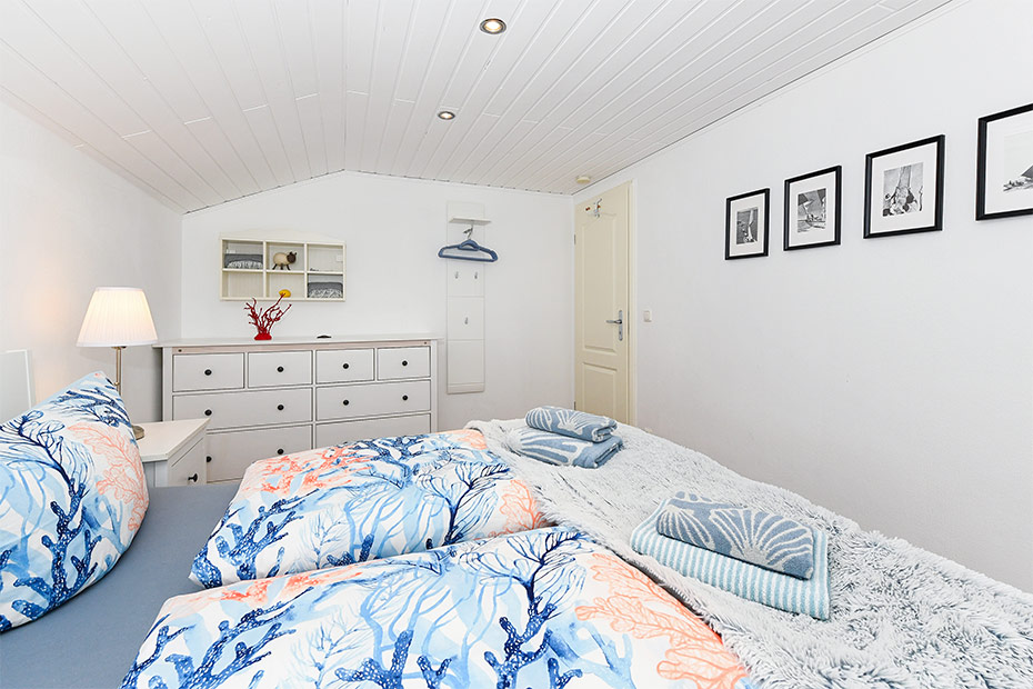 Ferienhaus „Sternenklar“ - Schlafzimmer 1
