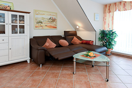 Ferienwohnung „Padua“ - Wohnzimmer mit integriertem Küchenbereich
