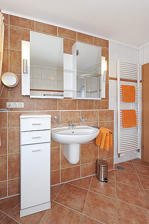 Ferienwohnung „Statsraad Lehmkuhl“ - Badezimmer