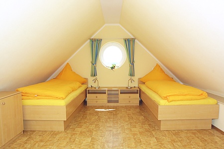 Ferienwohnung „Statsraad Lehmkuhl“ - Schlafzimmer 2/Kinderzimmer
