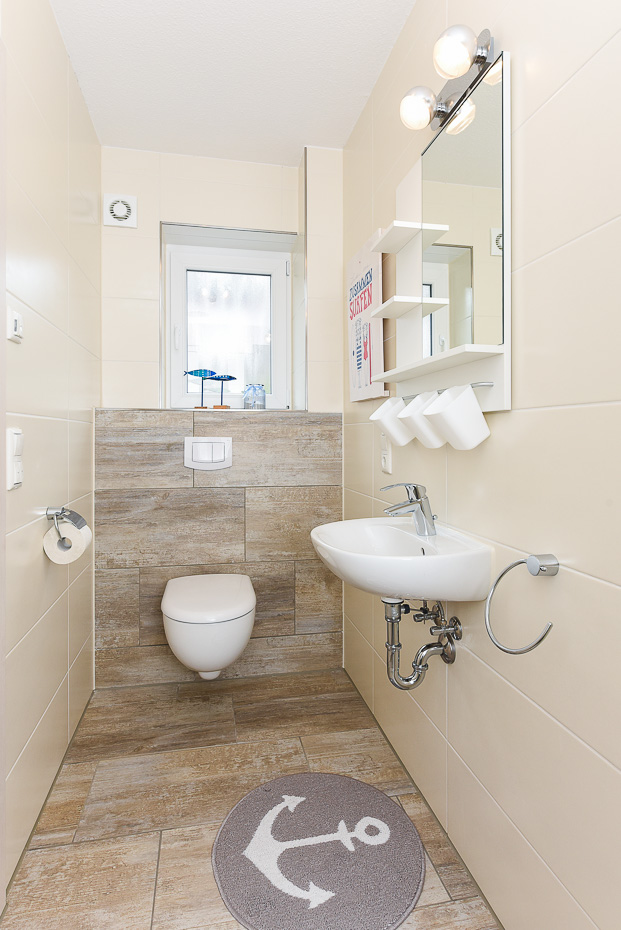 Ferienhaus „Ankerhuus“ - Badezimmer im Erdgeschoss