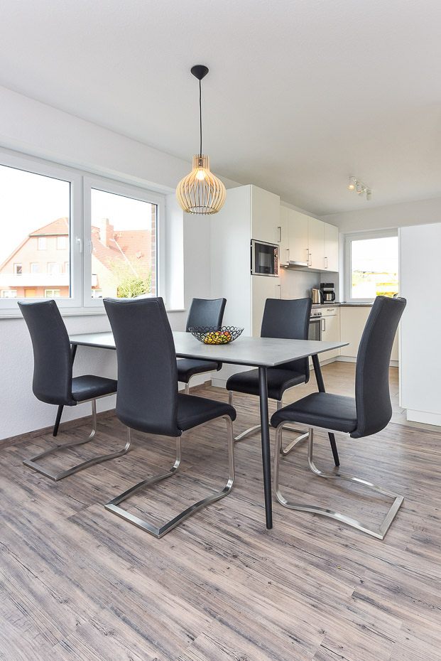 Ferienhaus „Schwalbennest“ - Wohnraum mit integrierter Küche