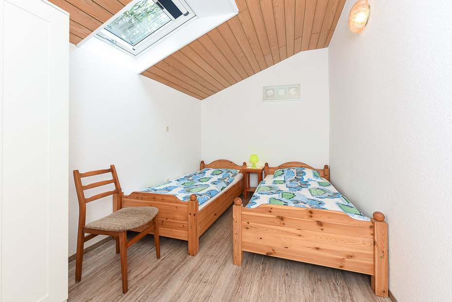 Ferienhaus „Pusteblume“ - Schlafzimmer 2/Kinderzimmer
