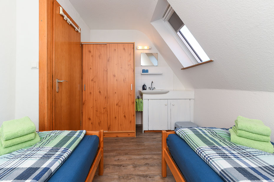 Ferienwohnung „Haus Wangerooge“ - Schlafzimmer 2/Kinderzimmer