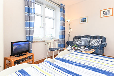 Ferienwohnung - Wohn- und Schlafraum 2