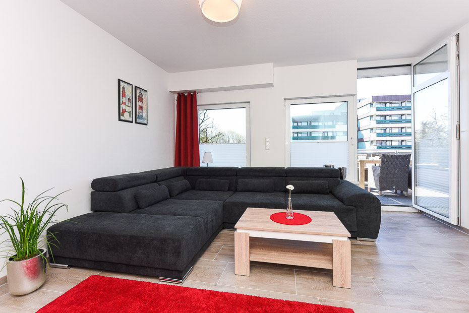 Ferienwohnung „Baltrum“ - Wohnzimmer mit integriertem Küchenbereich