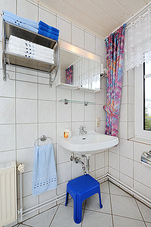 Ferienwohnung „Blumenwiese“ - Badezimmer