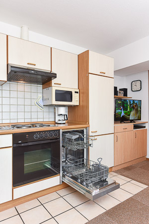 Ferienwohnung „Blumenwiese“ - Wohnraum mit integrierter Küche