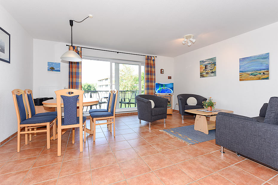 Ferienwohnung „Godewind“ - Wohnzimmer mit integriertem Küchenbereich