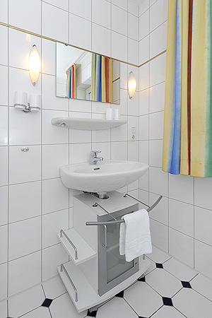 Ferienwohnung „Pastoor“ - Badezimmer