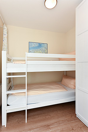 Ferienwohnung „Strandglück“ - Schlafzimmer 2/Kinderzimmer