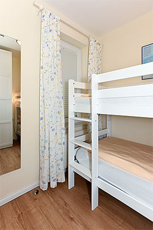 Ferienwohnung „Strandglück“ - Schlafzimmer 2/Kinderzimmer