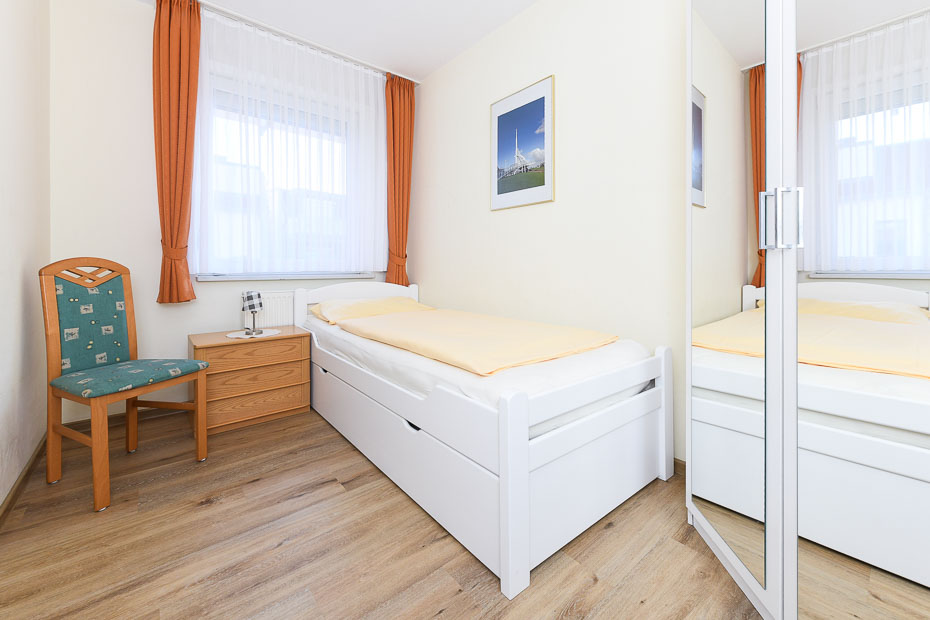 Ferienwohnung „W'ooge“ - Schlafzimmer 2/Kinderzimmer