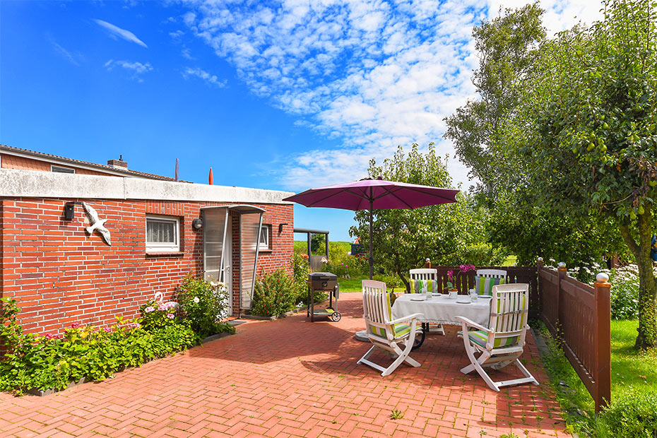 Ferienwohnung „Möwe“ - Außenansicht mit Terrasse