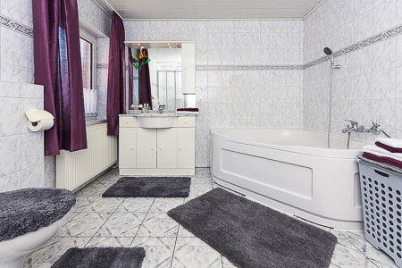 Ferienwohnung - Badezimmer