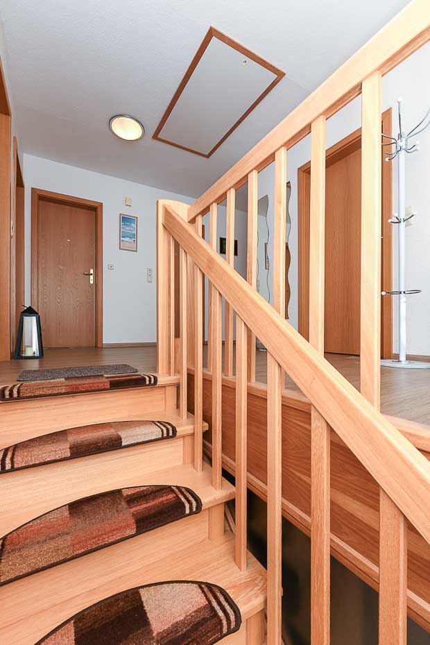 Ferienwohnung „Zur Kuhweide“ - Flur und Treppe