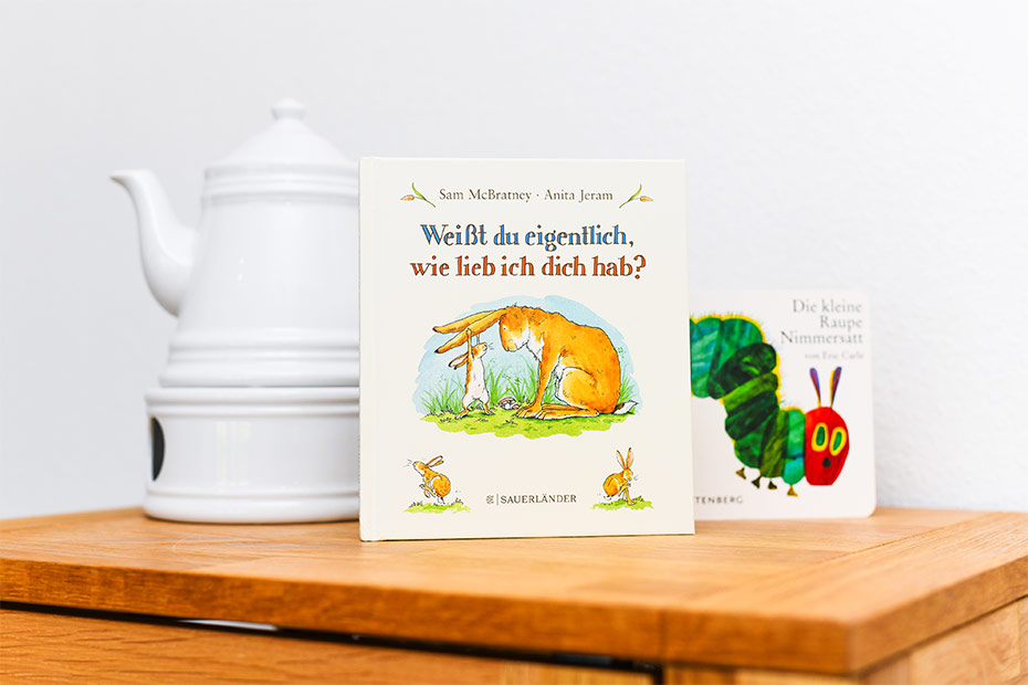 Ferienhaus „Küstenhäuschen“ - Wohnzimmer mit Essplatz und integrierter Küche