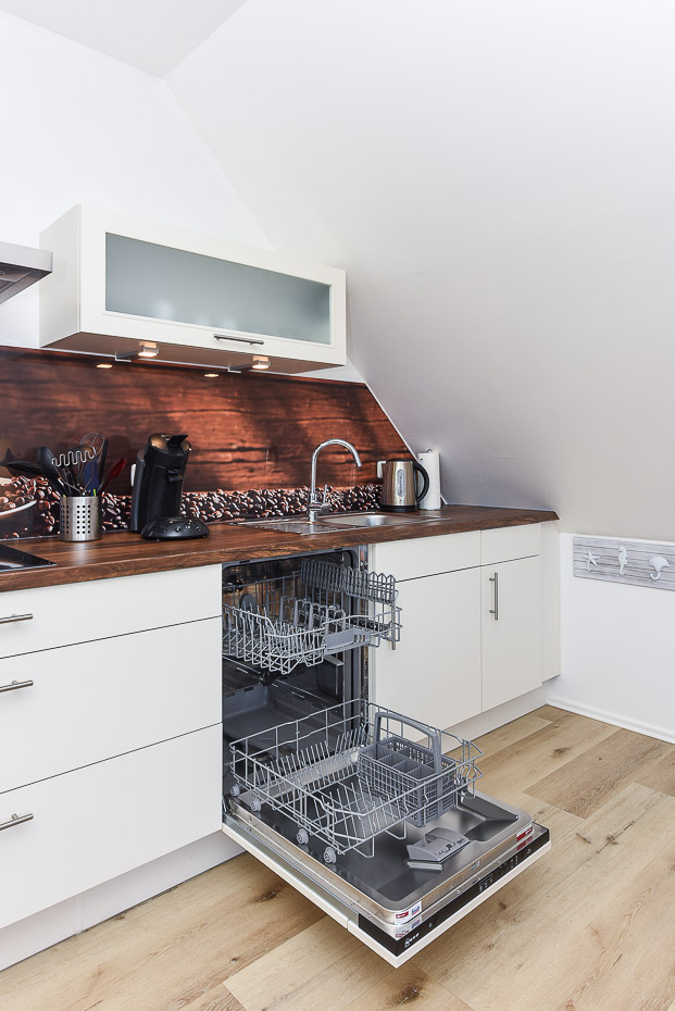 Ferienwohnung „kleine Wohnung“ - Wohnzimmer mit integriertem Küchenbereich