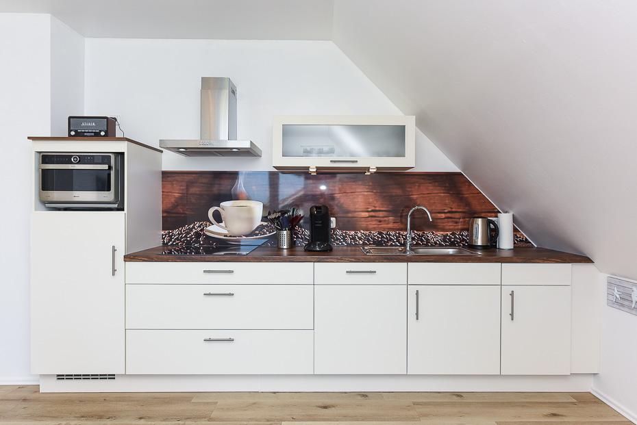 Ferienwohnung „kleine Wohnung“ - Wohnzimmer mit integriertem Küchenbereich