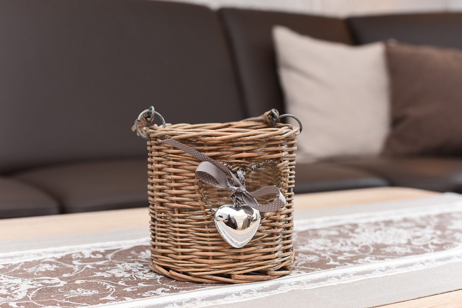 Ferienwohnung „Kuhstall“ - Wohnzimmer mit integriertem Küchenbereich