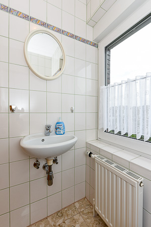 Ferienwohnung „Sommergarten“ - Badezimmer 2