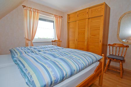 Ferienwohnung „Weitblick“ - Schlafzimmer 1