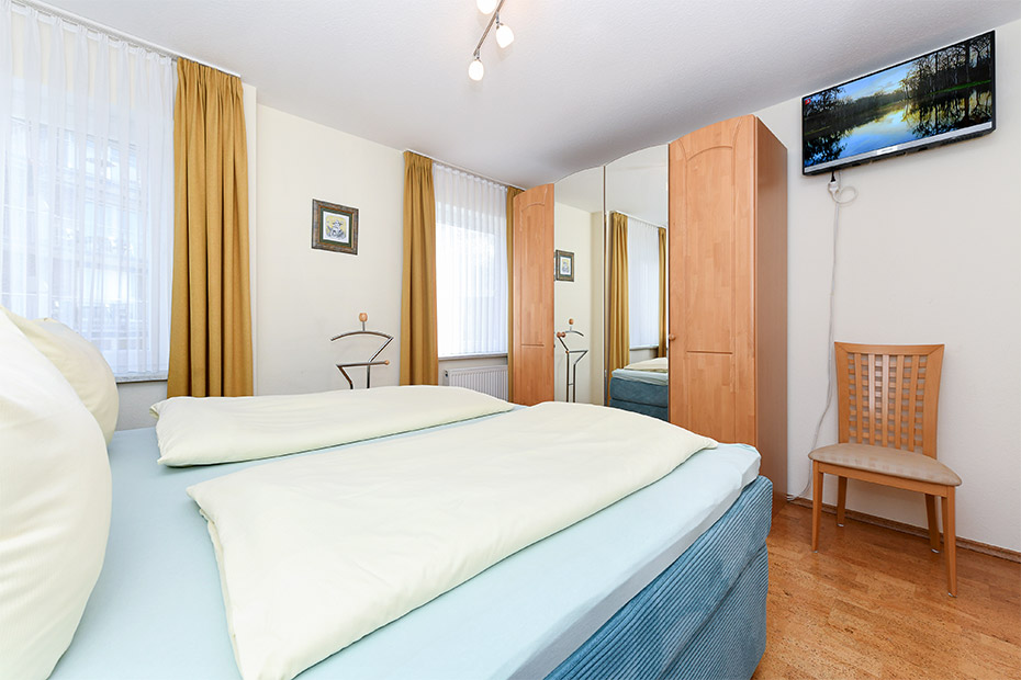 Ferienwohnung „Gesine“ - Schlafzimmer 1