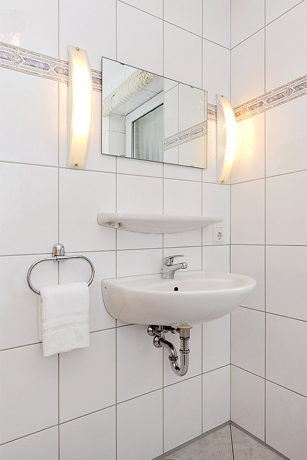 Ferienwohnung „Sonnenschein“ - Badezimmer