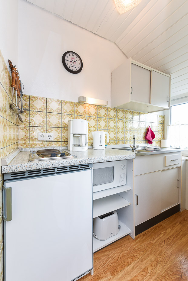 Ferienwohnung „Spiekeroog“ - Wohnraum mit integrierter Küche