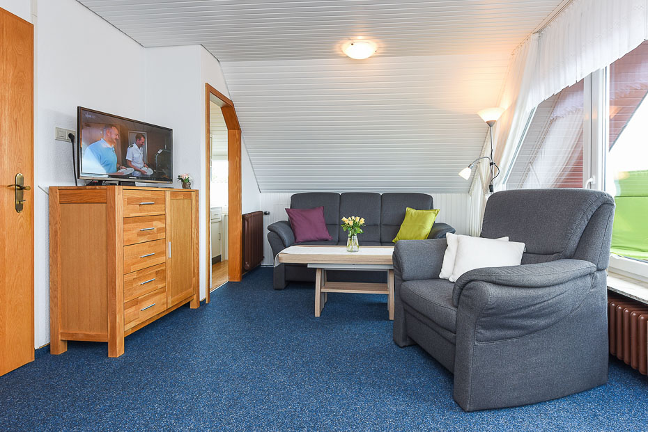 Ferienwohnung „Spiekeroog“ - Wohnraum mit integrierter Küche