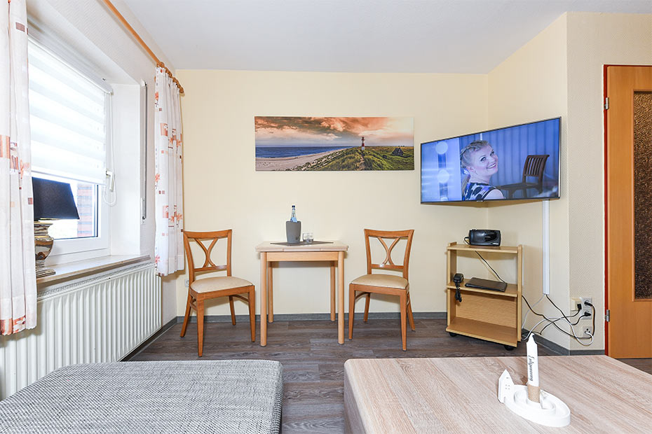 Apartment „Föhr“ - Wohnraum mit integrierter Küche