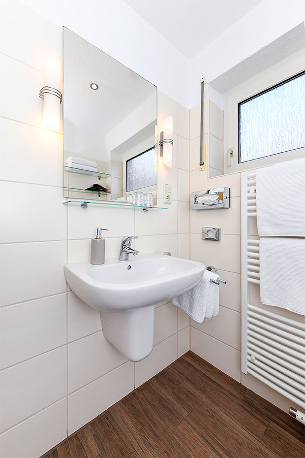 Doppelzimmer „Helgoland“ - Badezimmer