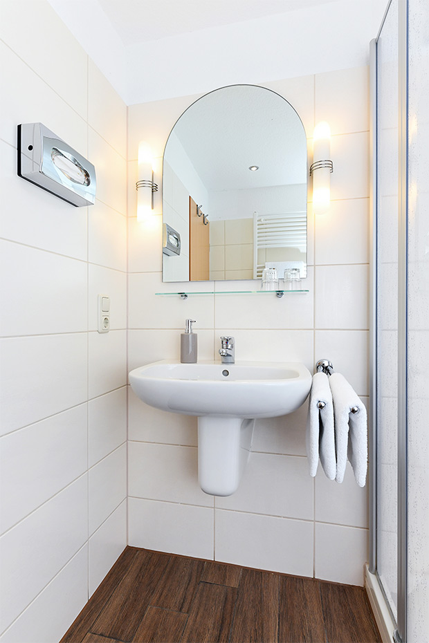 Doppelzimmer „Juist“ - Badezimmer