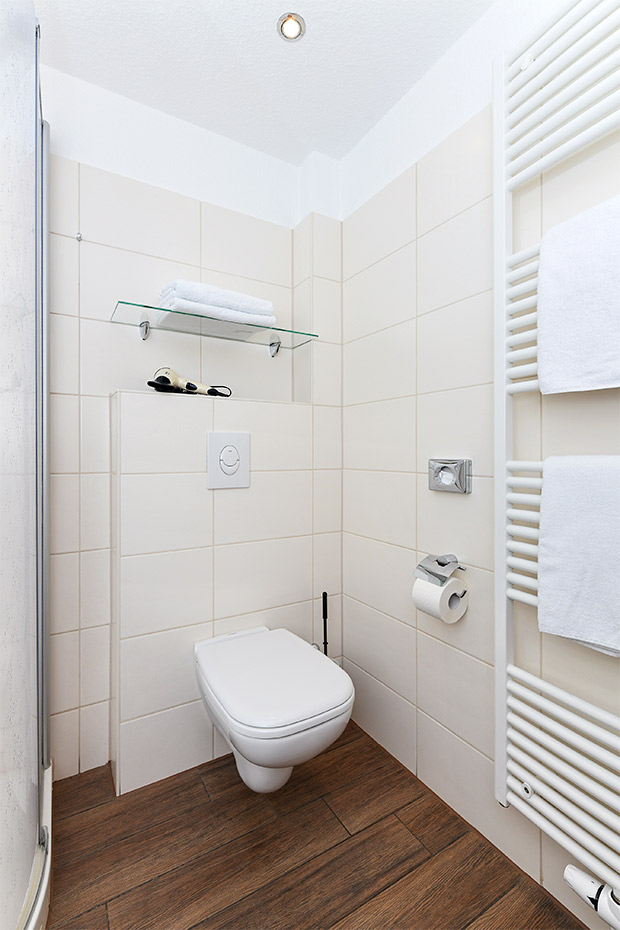 Doppelzimmer „Juist“ - Badezimmer