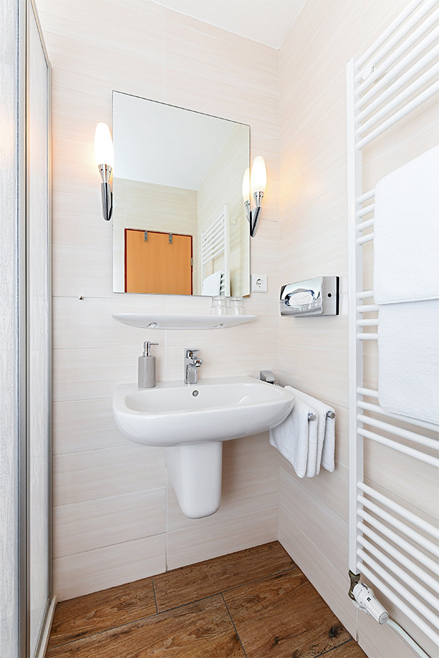 Doppelzimmer „Lütje Hörn“ - Badezimmer