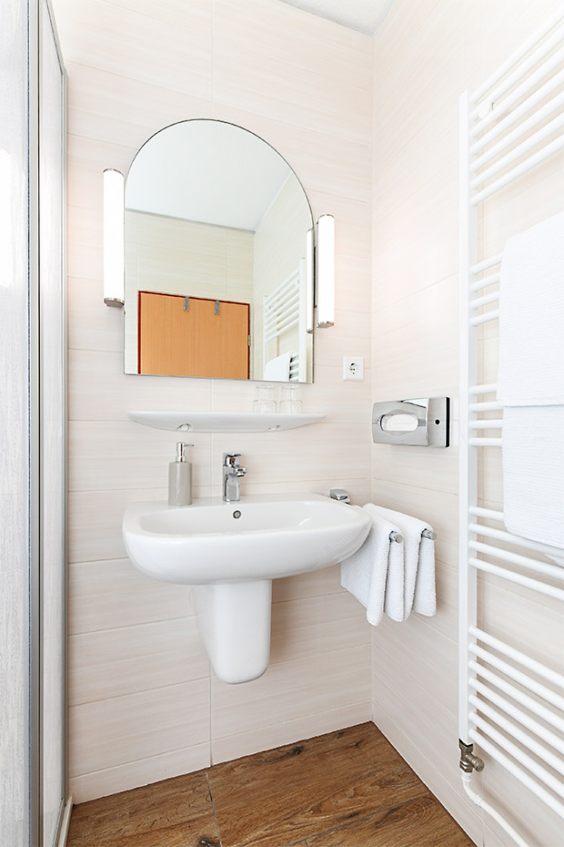 Doppelzimmer „Mellum“ - Badezimmer