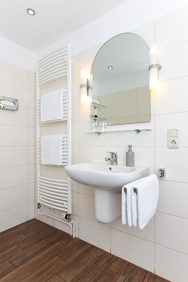 Doppelzimmer „Norderney“ - Badezimmer