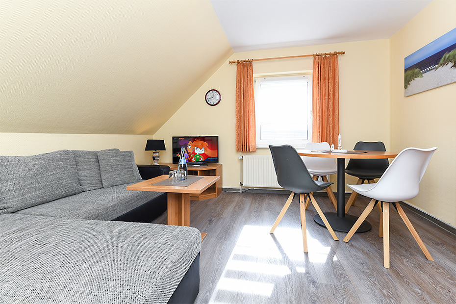 Apartment „Sylt“ - Wohnraum mit integrierter Küche