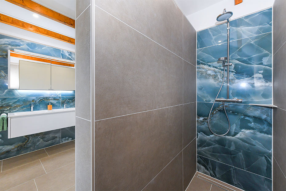 Ferienhaus „Friesenkrone“ - Badezimmer im Erdgeschoss