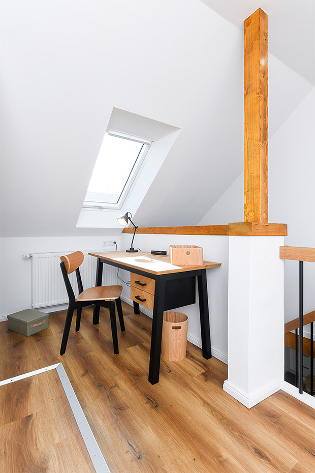 Ferienhaus „Friesenkrone“ - Diele/Treppe/Relaxecke