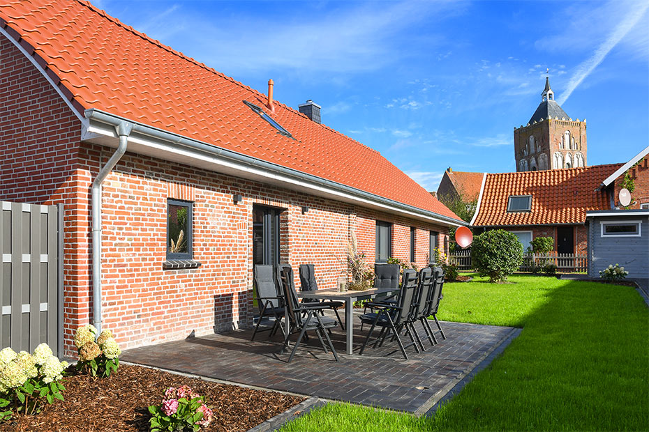 Ferienhaus „Friesenkrone“ - Terrasse