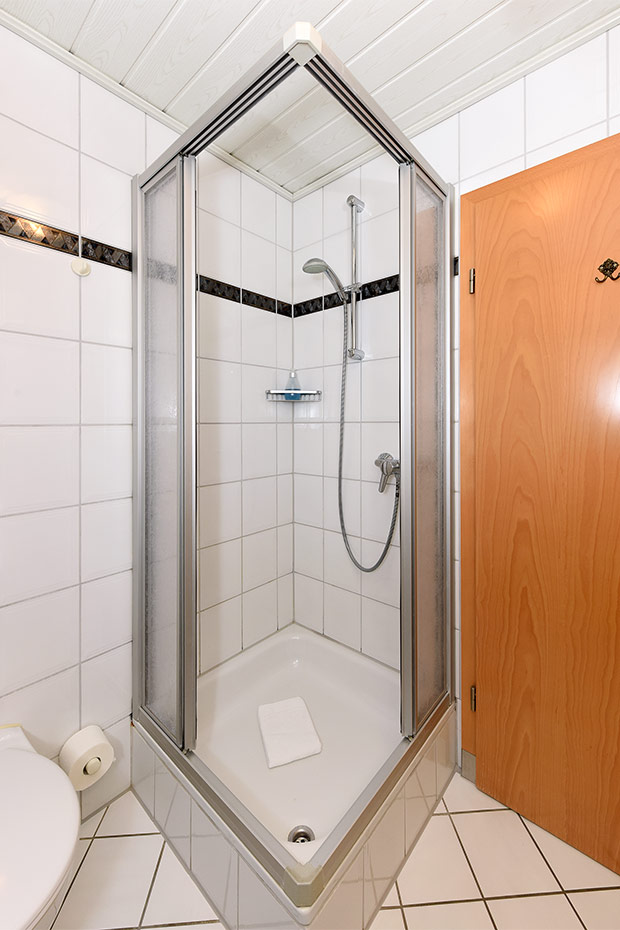 Doppelzimmer „Seeschwalbenzimmer“ - Badezimmer