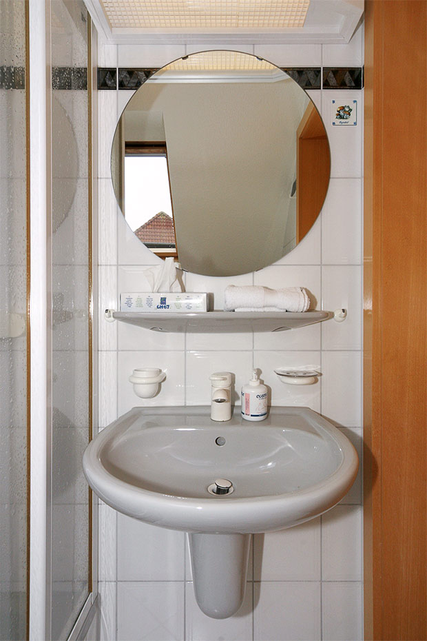 Einzelzimmer „Taschenkrebszimmer“ - Badezimmer
