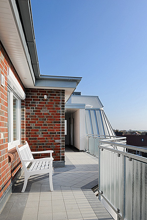 Ferienwohnung „Golden Princess“ - balkonartige gemütliche Sitzgelegenheit Richtung Süden