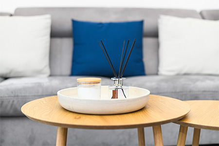 Ferienwohnung „Graf Goetzen“ - Wohnzimmer mit integriertem Küchenbereich