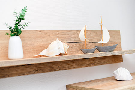 Ferienwohnung „Graf Goetzen“ - Wohnzimmer mit integriertem Küchenbereich