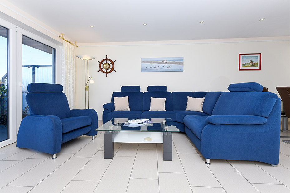 Ferienwohnung „Lilli Marleen“ - Wohnzimmer mit integriertem Küchenbereich